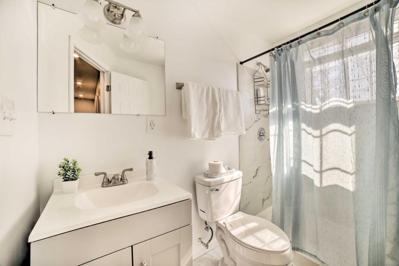 Townhome 1 Mi To Downtown Ferienhaus