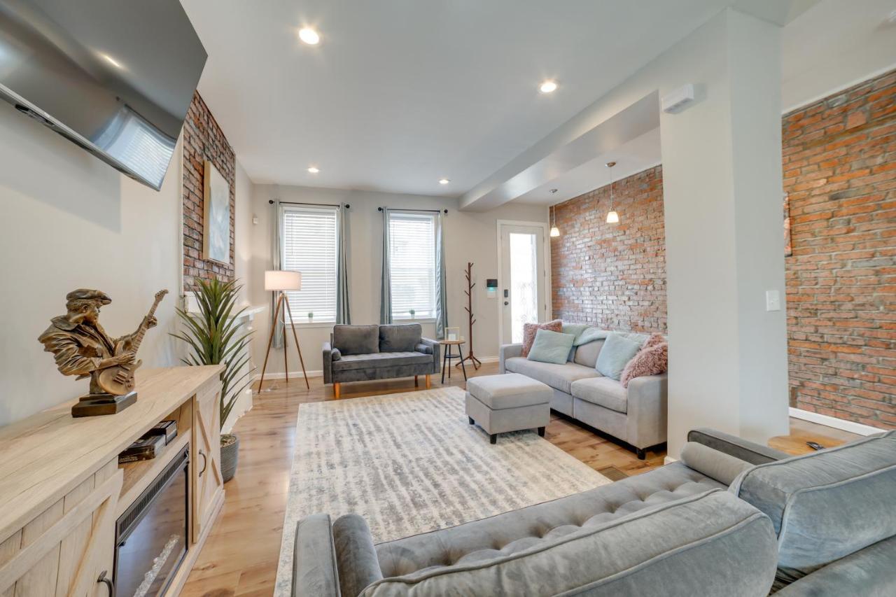 Townhome 1 Mi To Downtown Ferienhaus